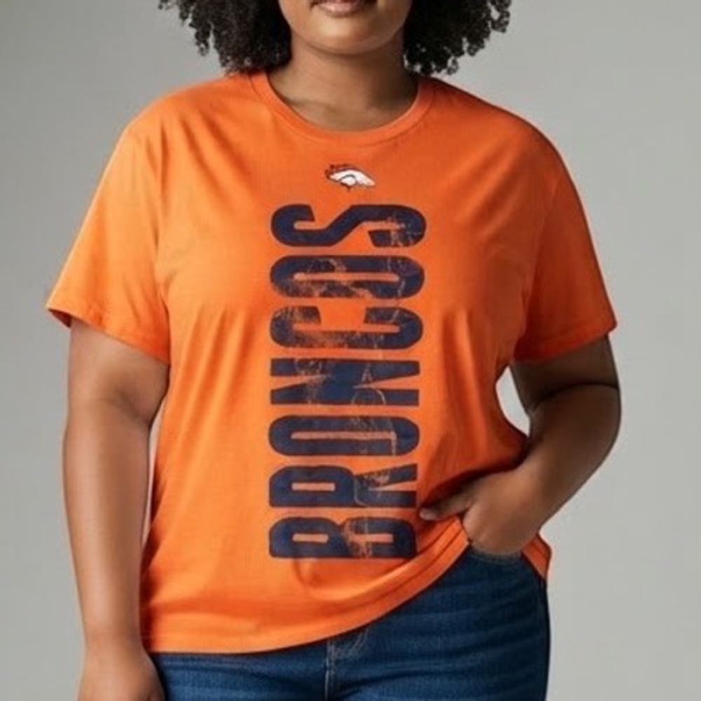 NFL Team Apparel Denver Broncos T-Shirt Womens 2XL Orange Graphic Short Sleeve